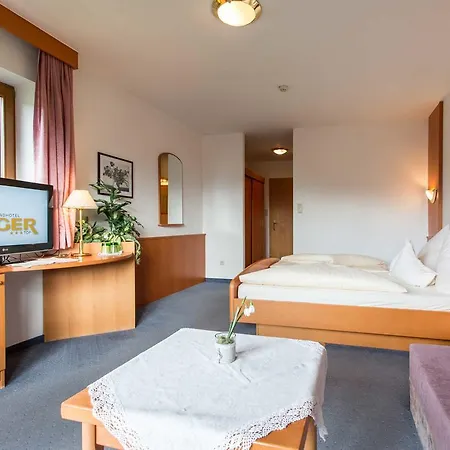 Jaeger Hotel 3*
