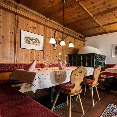 Jaeger Hotel